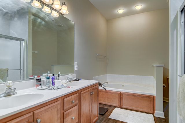 1052 8Th Fairway LN, Huddleston, VA 24104