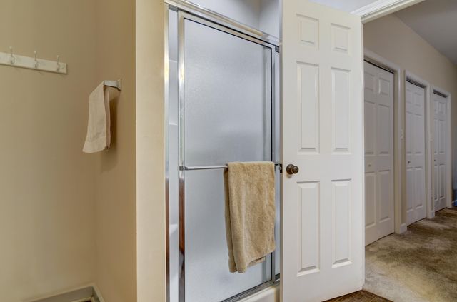 1052 8Th Fairway LN, Huddleston, VA 24104