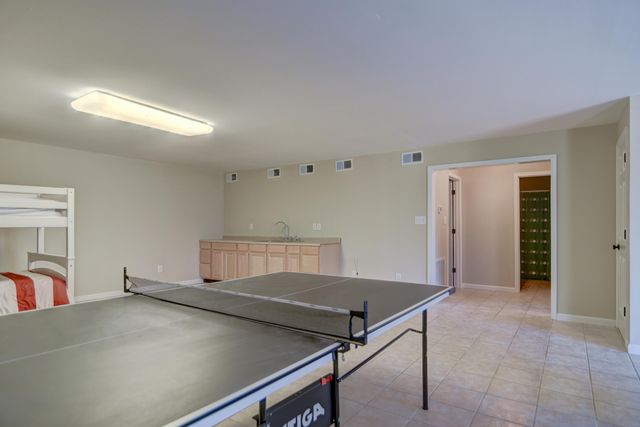 1052 8Th Fairway LN, Huddleston, VA 24104