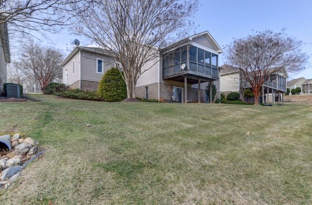 1052 8Th Fairway LN, Huddleston, VA 24104