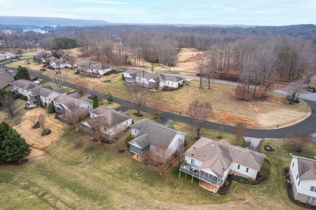 1052 8Th Fairway LN, Huddleston, VA 24104