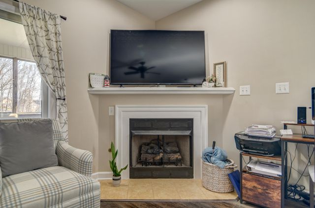 1052 8Th Fairway LN, Huddleston, VA 24104