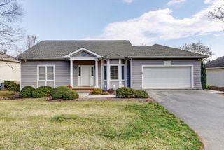 1052 8Th Fairway LN, Huddleston, VA 24104