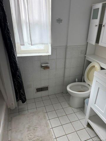 268 Beach 17th Street, Far Rockaway, NY 11691