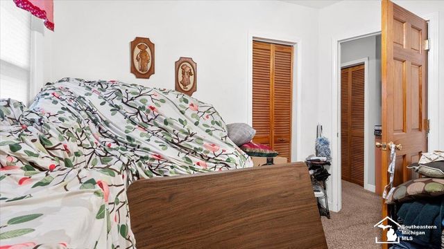 24431 Carlysle Street, Dearborn, MI 48124