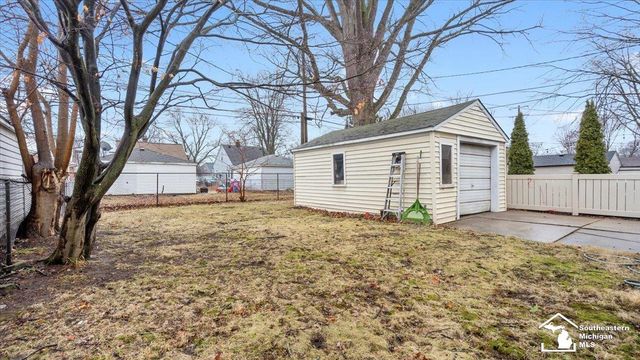 24431 Carlysle Street, Dearborn, MI 48124