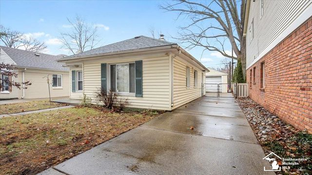 24431 Carlysle Street, Dearborn, MI 48124
