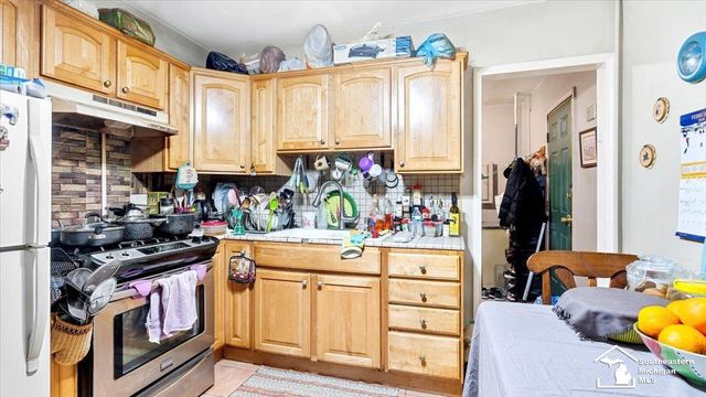 24431 Carlysle Street, Dearborn, MI 48124