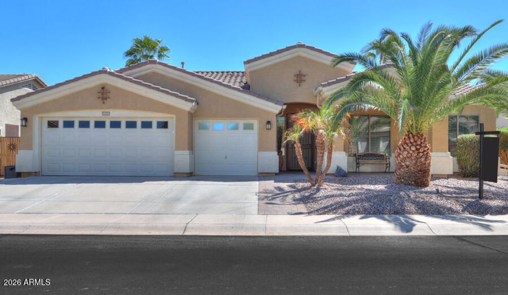19113 N FALCON Lane, Maricopa, AZ 85138 — photo 2