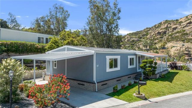 24425 Woolsey Canyon 92, West Hills, CA 91304