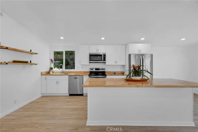 24425 Woolsey Canyon 92, West Hills, CA 91304