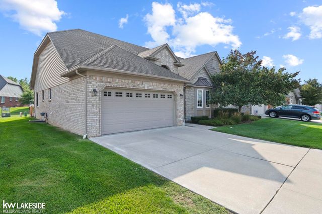 30520 Berghway Trail, Warren, MI 48092