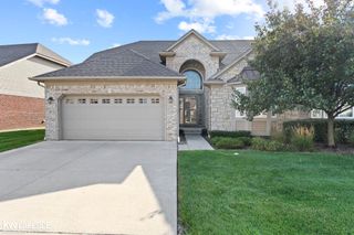 30520 Berghway Trail, Warren, MI 48092