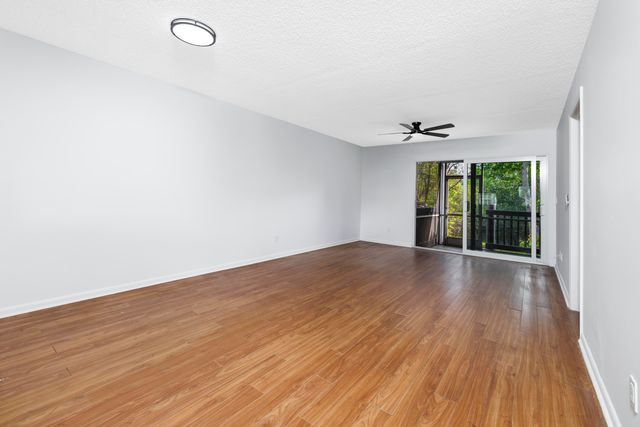 1421 NE 14th Court Q-19, Jensen Beach, FL 34957