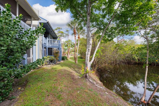 1421 NE 14th Court Q-19, Jensen Beach, FL 34957