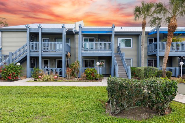 1421 NE 14th Court Q-19, Jensen Beach, FL 34957