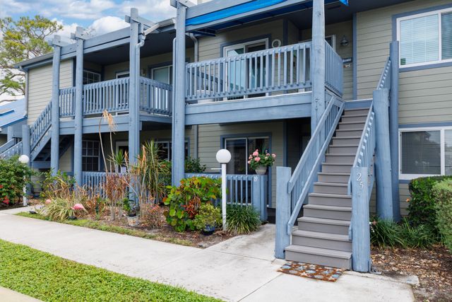 1421 NE 14th Court Q-19, Jensen Beach, FL 34957