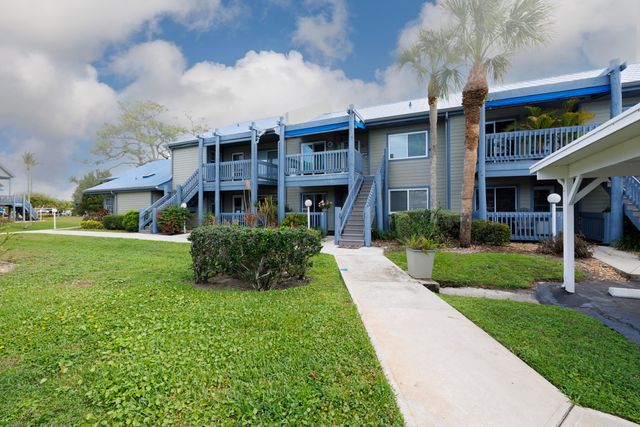 1421 NE 14th Court Q-19, Jensen Beach, FL 34957