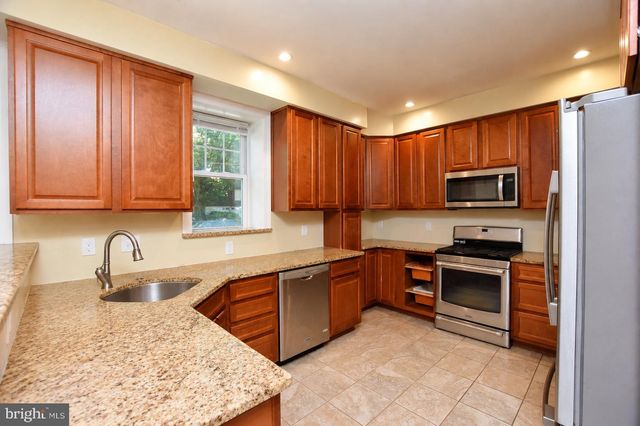 502 BURLINGTON AVE, Delanco, NJ 08075