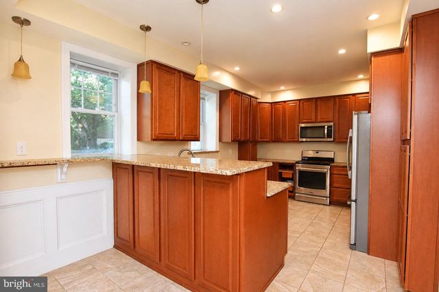 502 BURLINGTON AVE, Delanco, NJ 08075