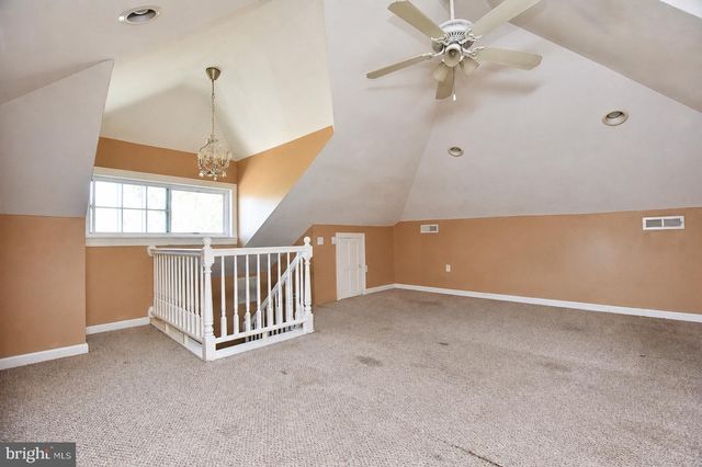 502 BURLINGTON AVE, Delanco, NJ 08075