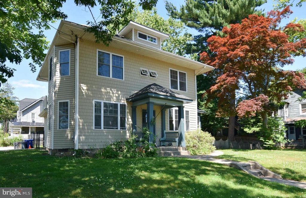 502 BURLINGTON AVE, Delanco, NJ 08075