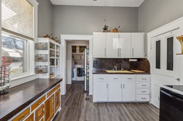 819 S Crockett Street, Sherman, TX 75090
