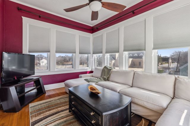 819 S Crockett Street, Sherman, TX 75090