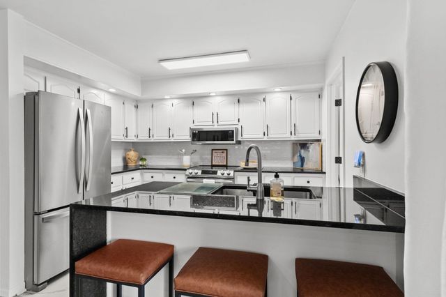 304 75th Ave N Apt H, Myrtle Beach, SC 29572