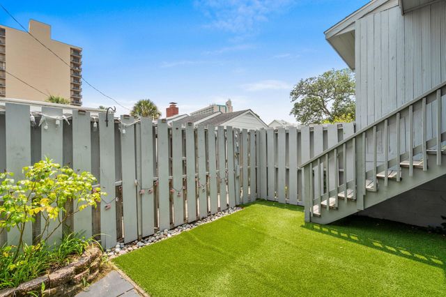 304 75th Ave N Apt H, Myrtle Beach, SC 29572