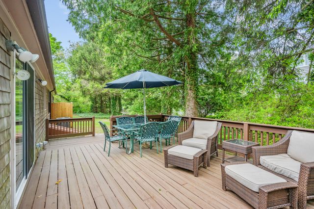 290 Riverview Lane, Centerville, MA 02632