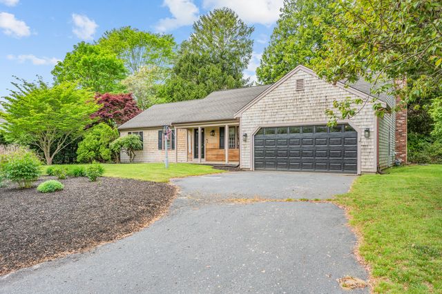 290 Riverview Lane, Centerville, MA 02632