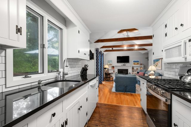 290 Riverview Lane, Centerville, MA 02632