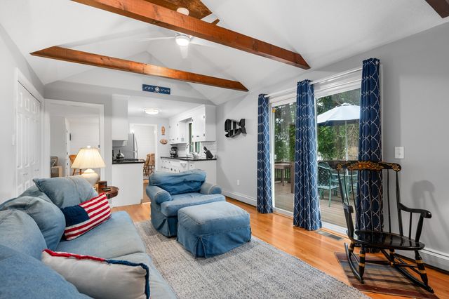 290 Riverview Lane, Centerville, MA 02632