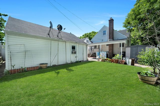 24415 85th Road, Bellerose, NY 11426