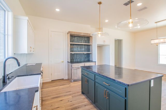 1203 County Rd 7715, Lubbock, TX 79423