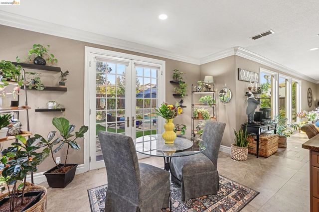 1587 Dawnview Dr, Brentwood, CA 94513