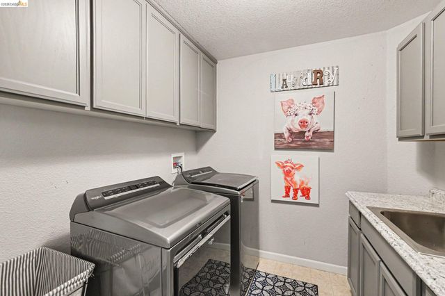 1587 Dawnview Dr, Brentwood, CA 94513