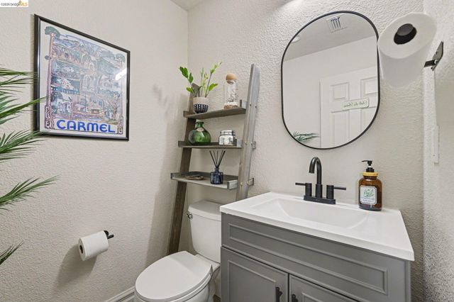 1587 Dawnview Dr, Brentwood, CA 94513