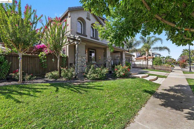 1587 Dawnview Dr, Brentwood, CA 94513