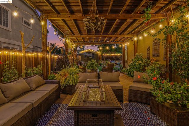 1587 Dawnview Dr, Brentwood, CA 94513