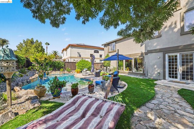 1587 Dawnview Dr, Brentwood, CA 94513