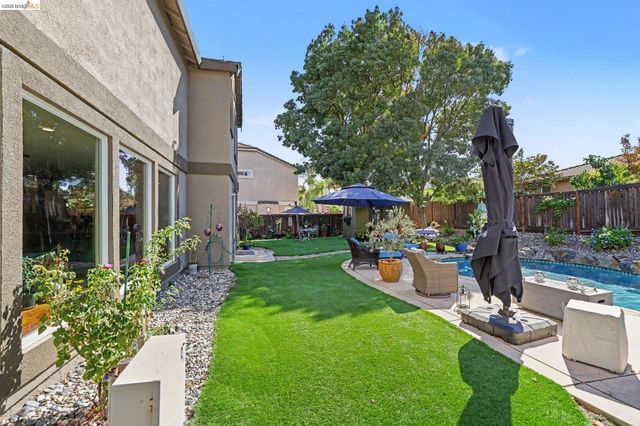 1587 Dawnview Dr, Brentwood, CA 94513