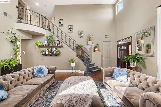 1587 Dawnview Dr, Brentwood, CA 94513