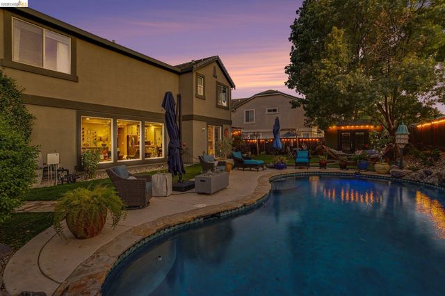 1587 Dawnview Dr, Brentwood, CA 94513