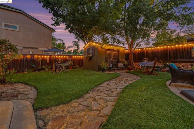 1587 Dawnview Dr, Brentwood, CA 94513