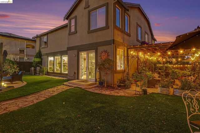 1587 Dawnview Dr, Brentwood, CA 94513