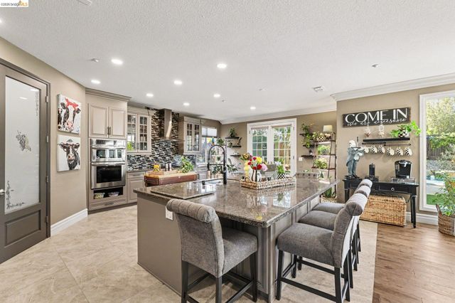 1587 Dawnview Dr, Brentwood, CA 94513
