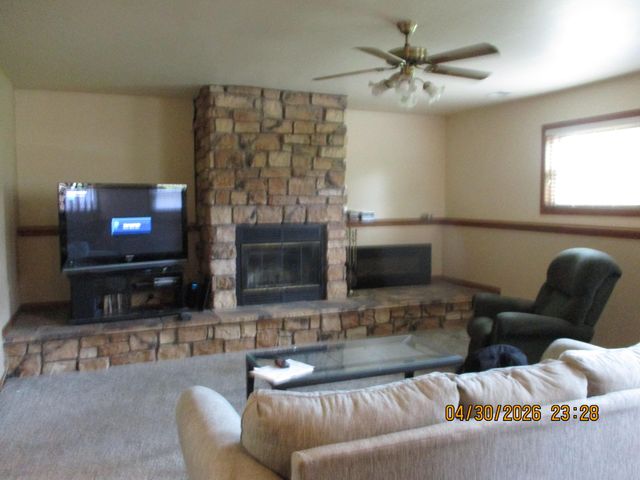 1762 Broadacre Road, Crown Point, IN 46307