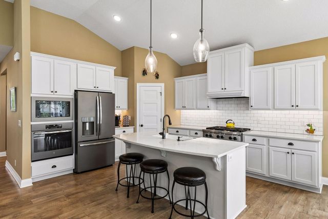 1316 Bluff Border Road, New Richmond, WI 54017